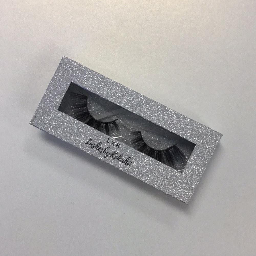 Lashes - Picture 3 of 3